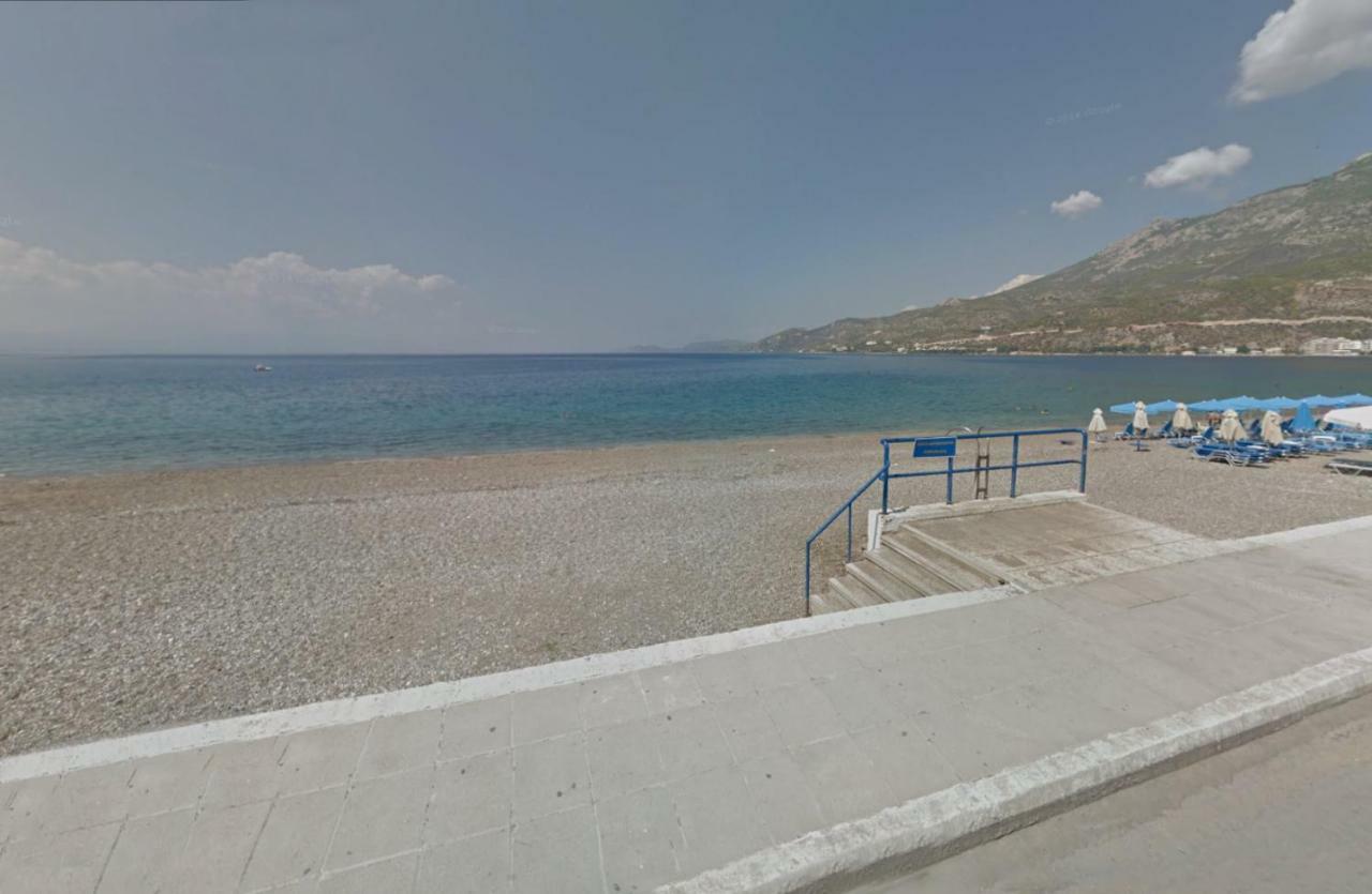 Loutraki Μοναδικής Θέσης Διαμέρισμα Στη Θάλασσα Exterior photo